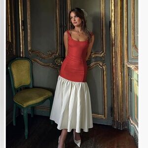 Beautiful sexy elegant!!’ Tags attached